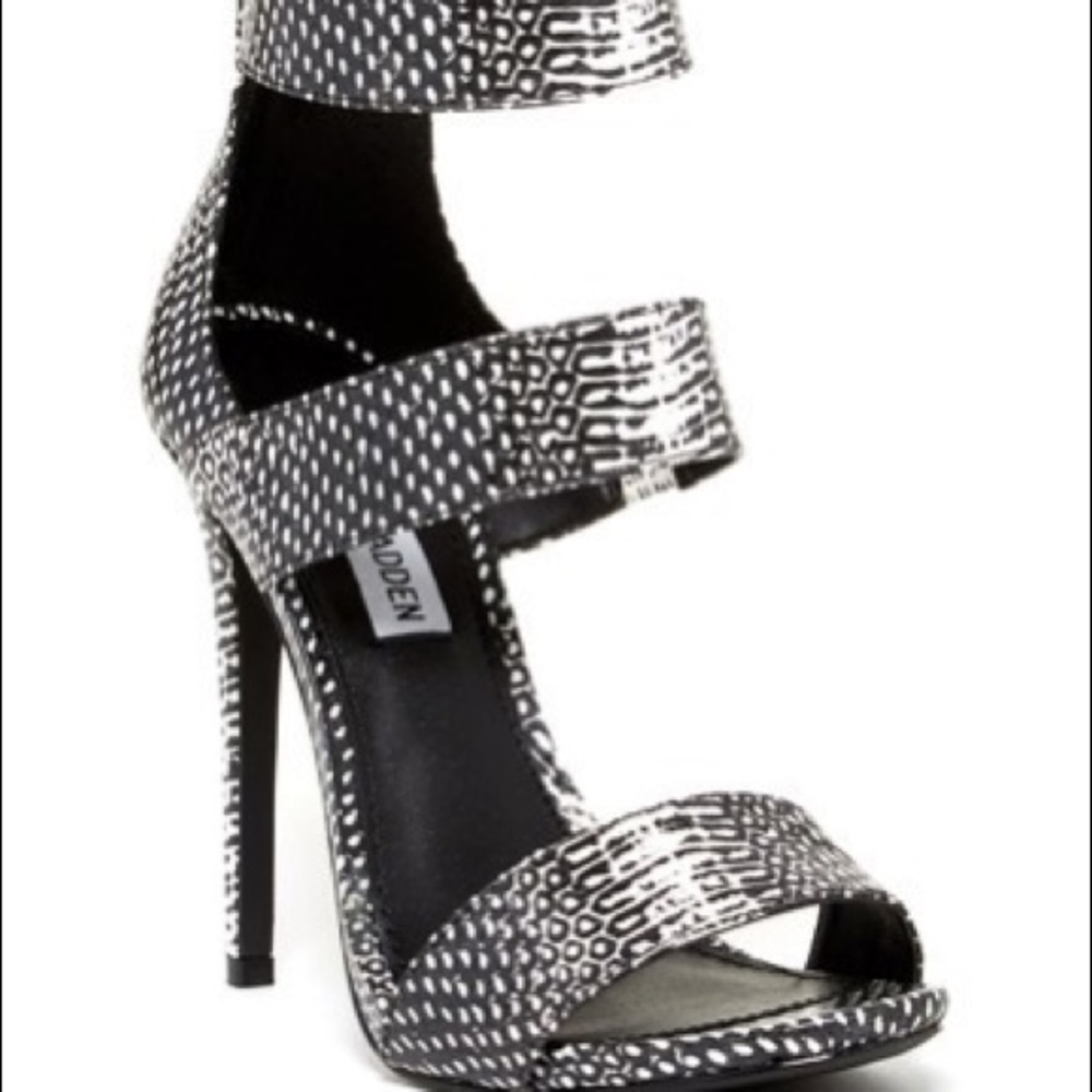 NWOT Steve Madden Milyah High Heel Sandal